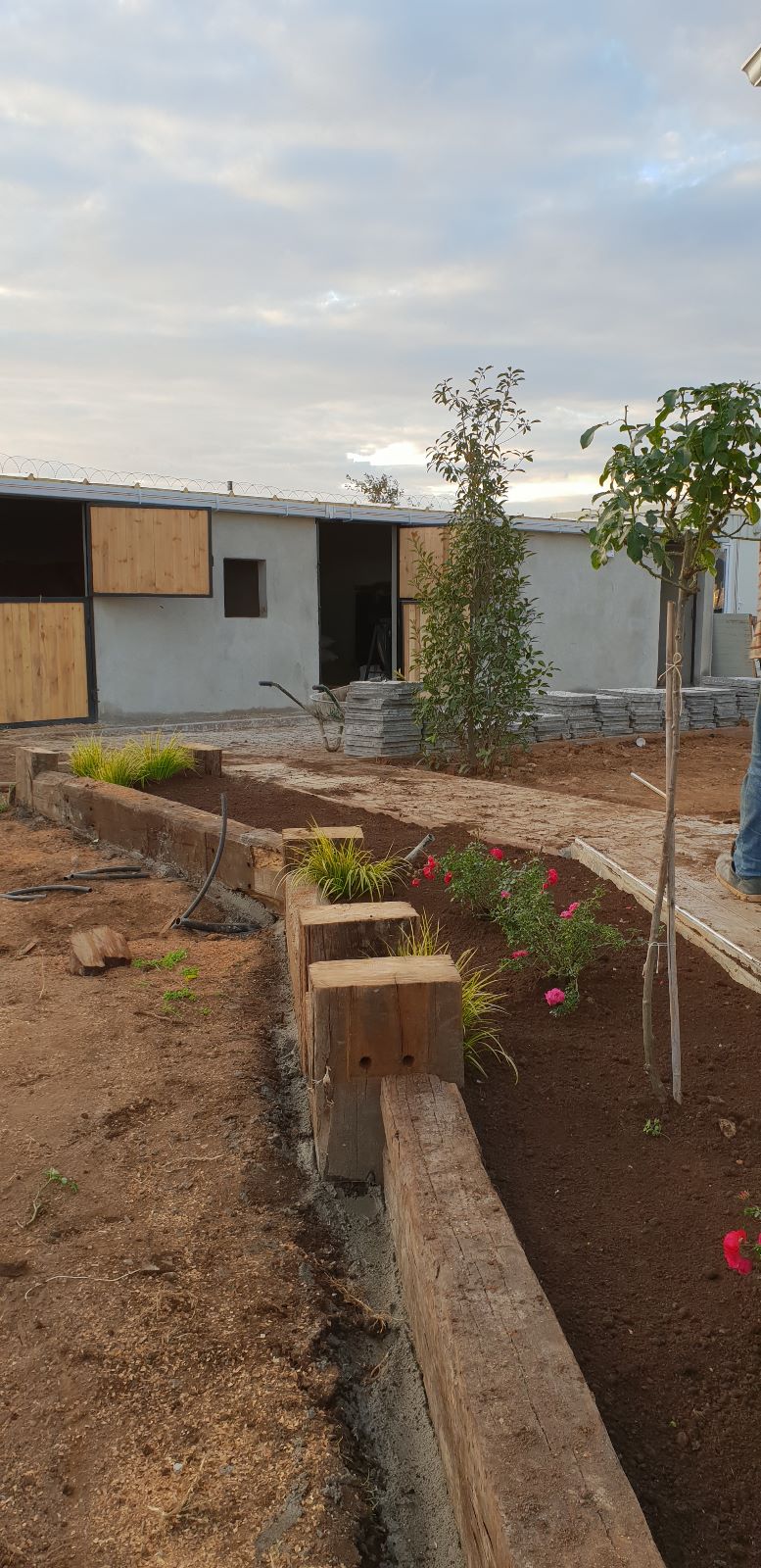 AHŞAP TRAVERS ÇİÇEKLİK7